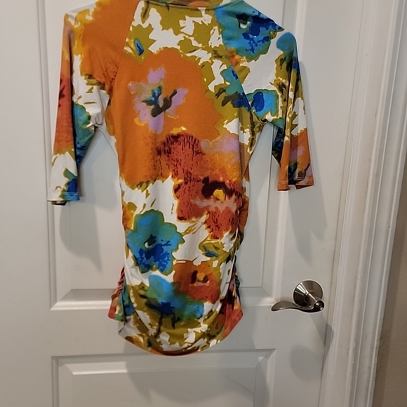 CAbi Womens Crossover Surplice Watercolor Floral Rouched Top Size S - Picture 6 of 6